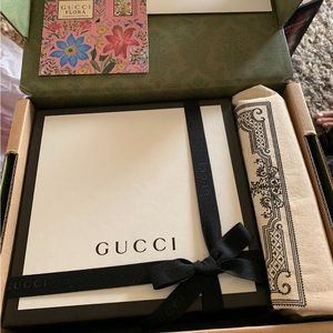 Gucci belt size 80